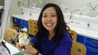 新横浜歯科技工士専門学校 卒業生の声